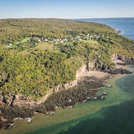 Maregold Centre - Juniper Cabin And Rose Cabin Victoria Beach 외부 사진