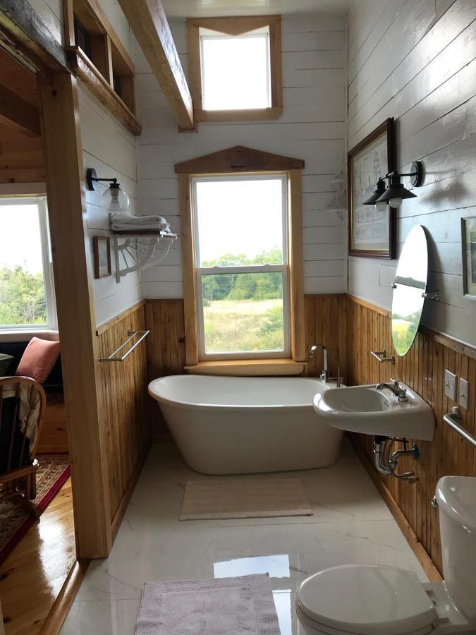 Maregold Centre - Juniper Cabin And Rose Cabin Victoria Beach 외부 사진