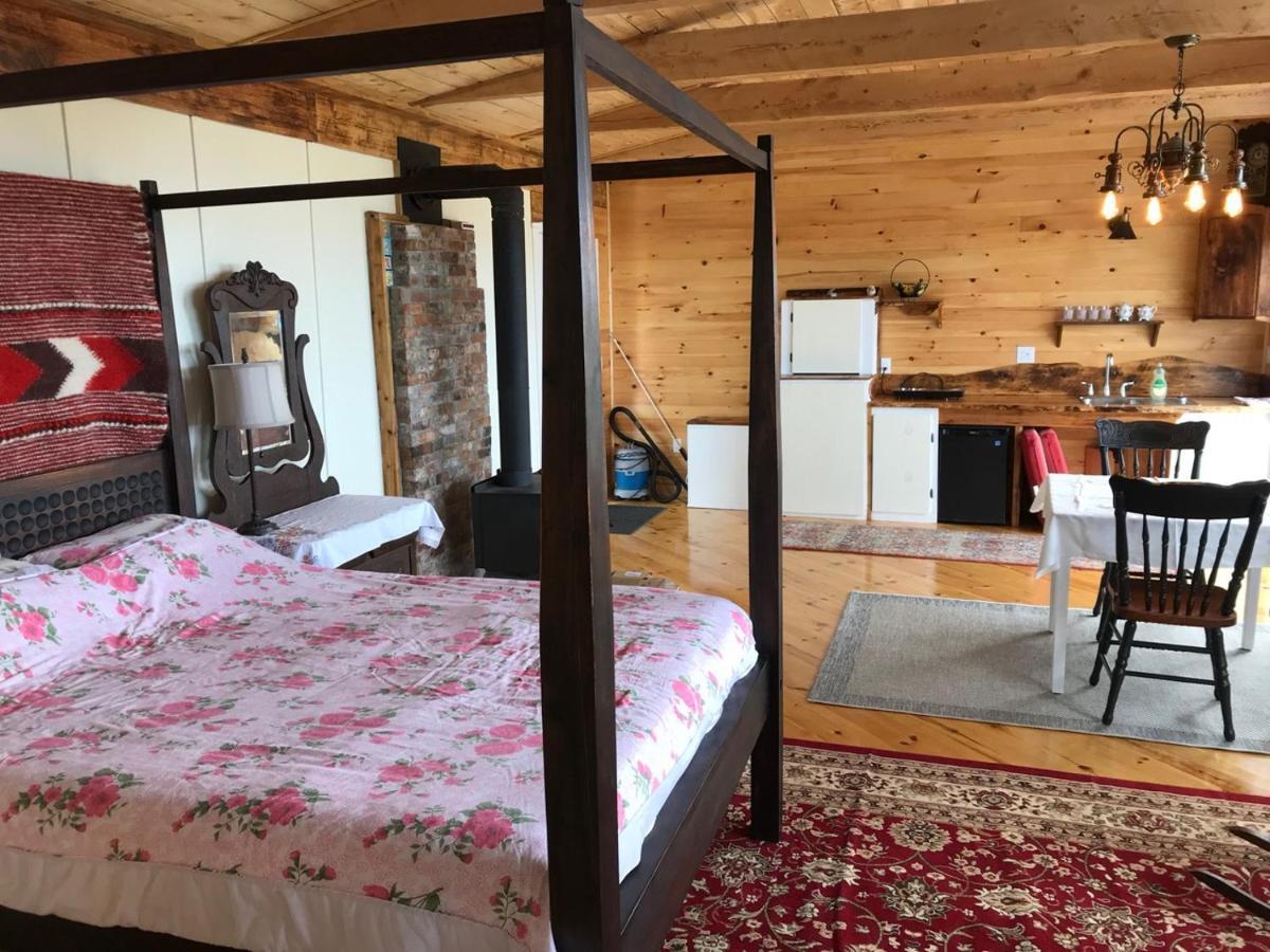 Maregold Centre - Juniper Cabin And Rose Cabin Victoria Beach 외부 사진