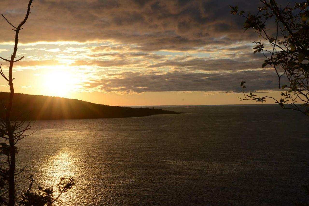 Maregold Centre - Juniper Cabin And Rose Cabin Victoria Beach 외부 사진